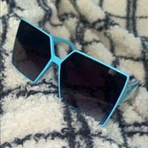 Stylish Blue Square Sunglasses